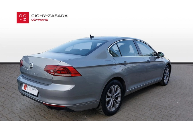 Volkswagen Passat cena 99900 przebieg: 90560, rok produkcji 2019 z Pieszyce małe 379